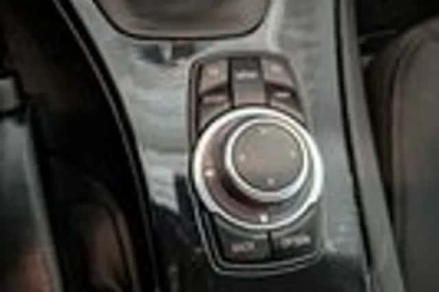 BMW 3-Serie (2010) thumbnail 19
