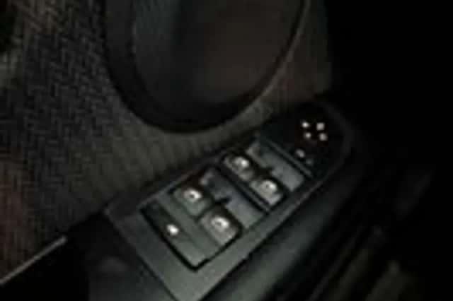 BMW 3-Serie (2010) thumbnail 10