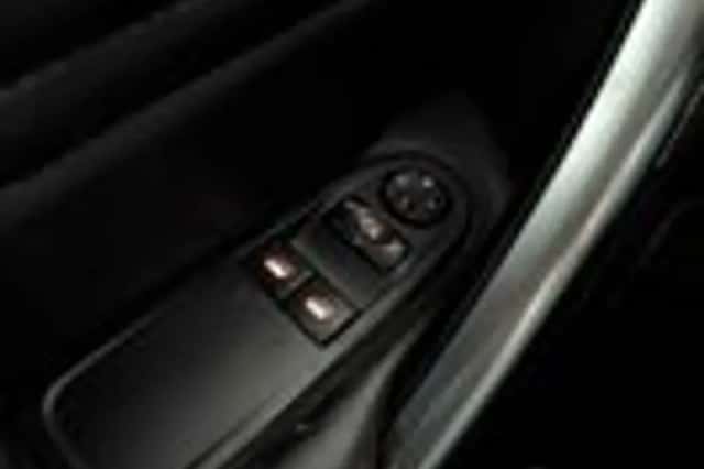 Peugeot RCZ (2013) thumbnail 23