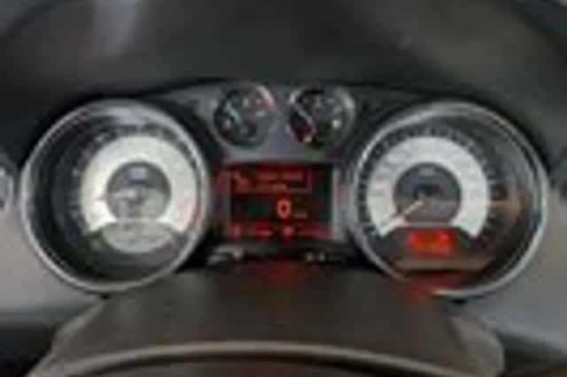 Peugeot RCZ (2013) thumbnail 10