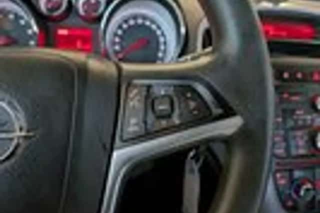 Opel Astra (2013) thumbnail 13