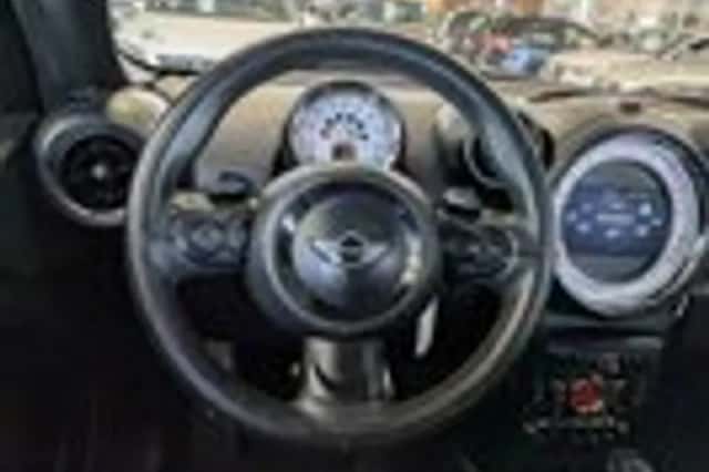 MINI Countryman (2013) thumbnail 9
