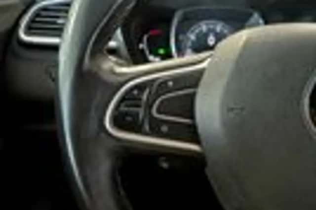 Renault Kadjar (2015) thumbnail 12