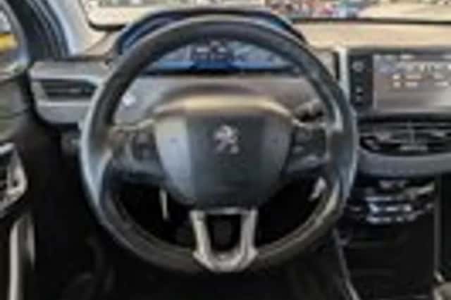 Peugeot 2008 (2013) thumbnail 10