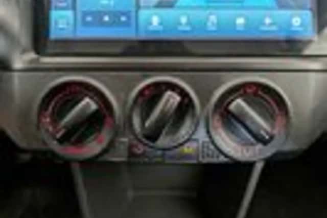 Volkswagen Polo (2005) thumbnail 12