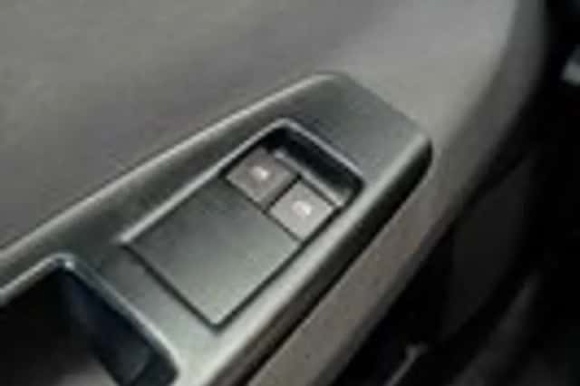Volkswagen Polo (2005) thumbnail 16