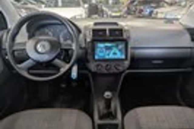 Volkswagen Polo (2005) thumbnail 9