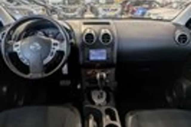 Nissan Qashqai (2013) thumbnail 9