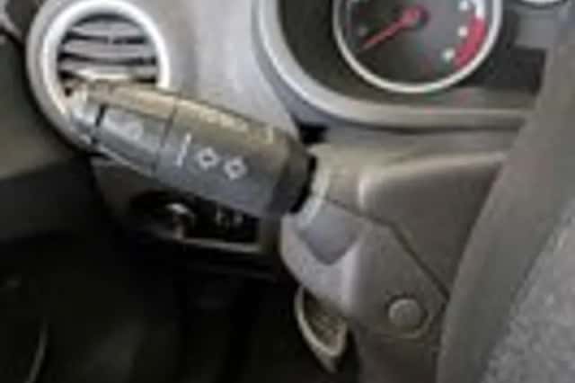 Opel Corsa (2012) thumbnail 12