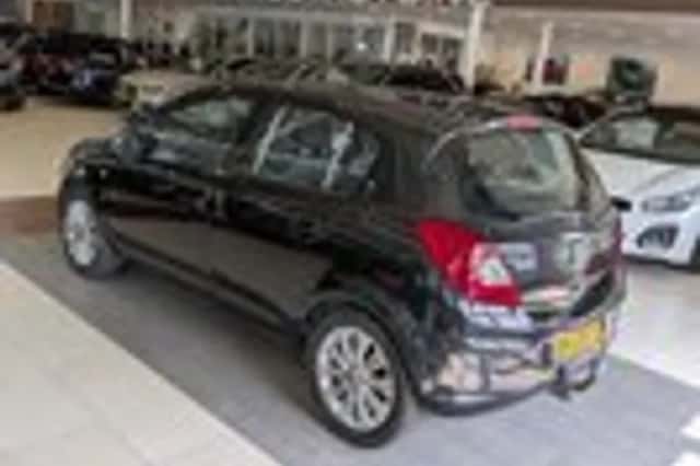 Opel Corsa (2012) thumbnail 3