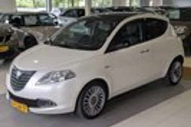 Lancia Ypsilon (2011) thumbnail 2