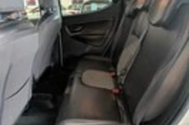 Lancia Ypsilon (2011) thumbnail 7