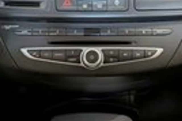 Renault Laguna (2008) thumbnail 18