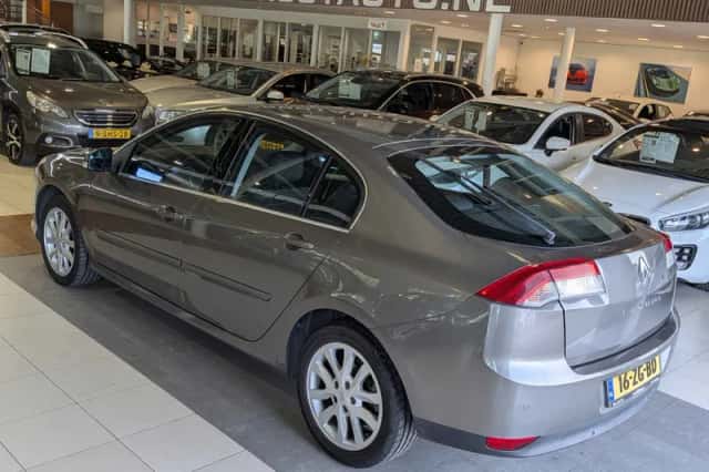 Renault Laguna (2008) thumbnail 3