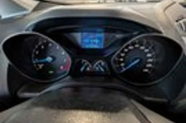 Ford C-Max (2011) thumbnail 11
