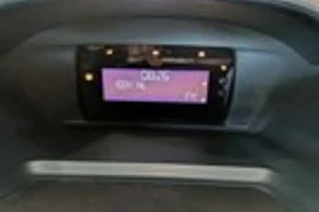 Ford C-Max (2011) thumbnail 17