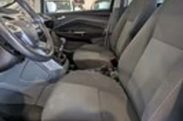 Ford C-Max (2011) thumbnail 6