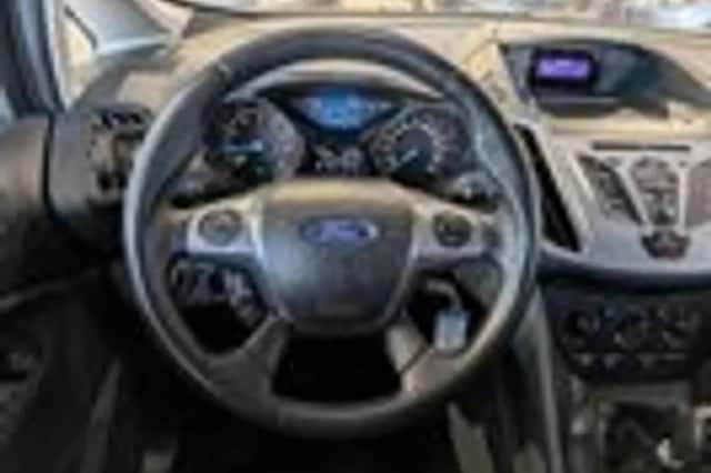 Ford C-Max (2011) thumbnail 10