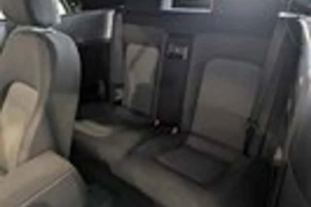 Volkswagen New Beetle (2006) thumbnail 7