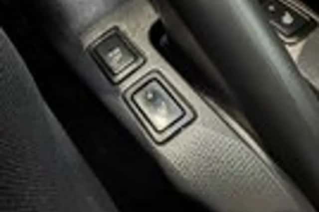 Suzuki Swift (2008) thumbnail 15