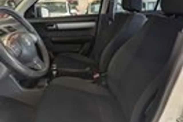 Suzuki Swift (2008) thumbnail 6