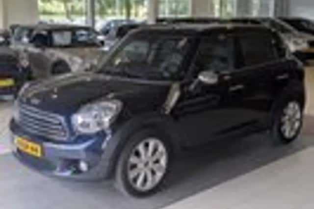 MINI Countryman (2011) thumbnail 2