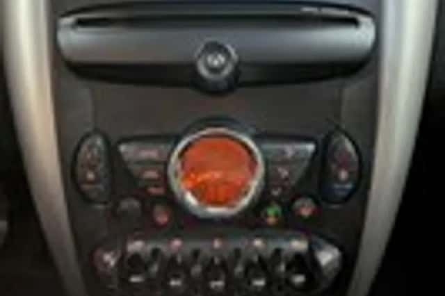 MINI Countryman (2011) thumbnail 13