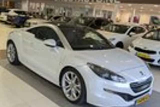 Peugeot RCZ (2013) thumbnail 1