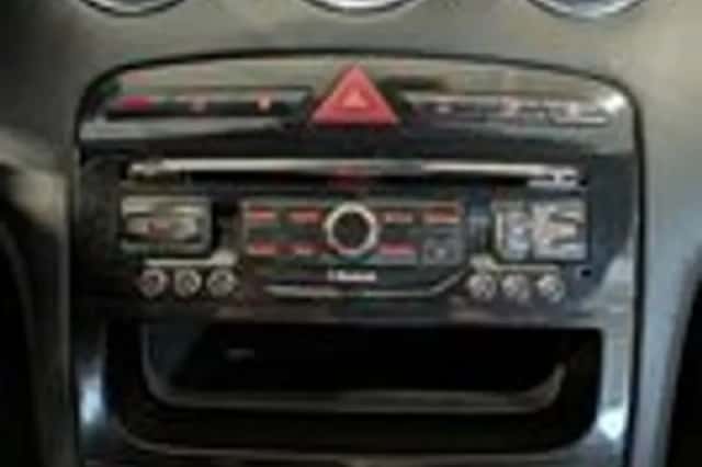 Peugeot RCZ (2013) thumbnail 14