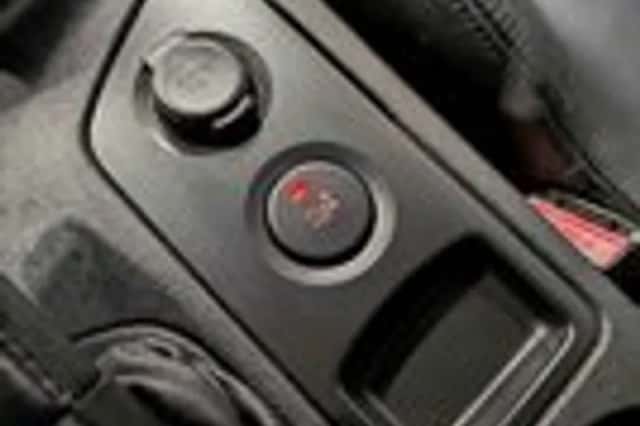 Peugeot RCZ (2013) thumbnail 19