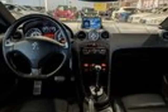 Peugeot RCZ (2013) thumbnail 8