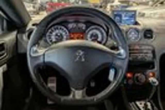 Peugeot RCZ (2013) thumbnail 9