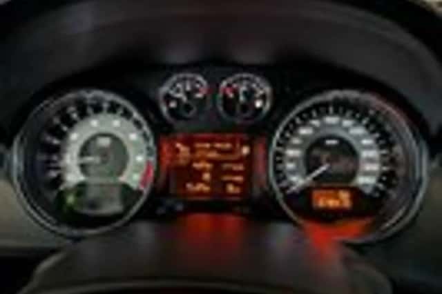 Peugeot RCZ (2013) thumbnail 10