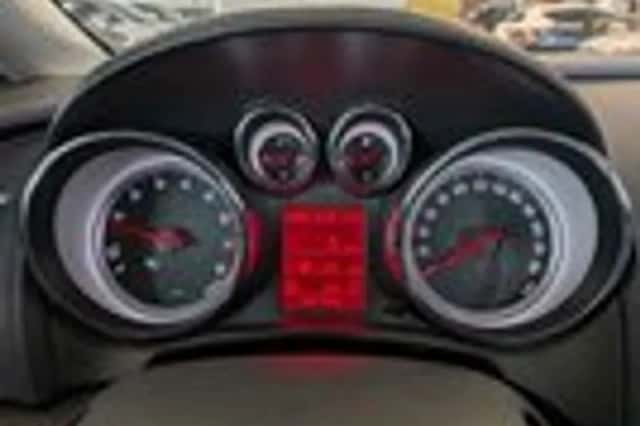 Opel Astra (2014) thumbnail 11
