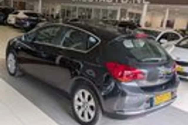 Opel Astra (2014) thumbnail 3