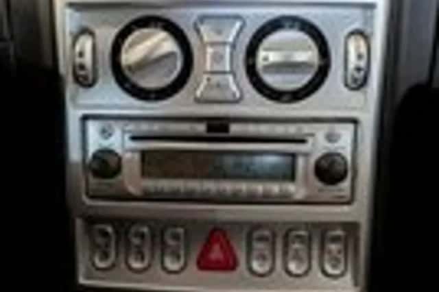 Chrysler Crossfire (2003) thumbnail 10