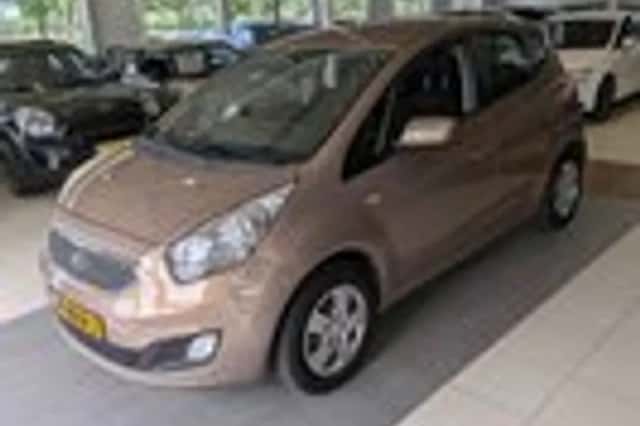 Kia Venga (2010) thumbnail 2