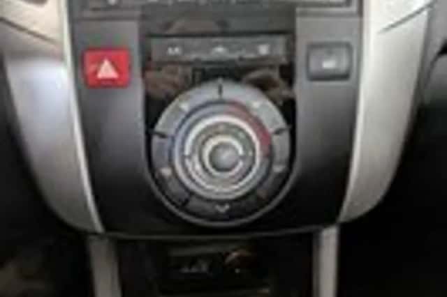 Kia Venga (2010) thumbnail 15