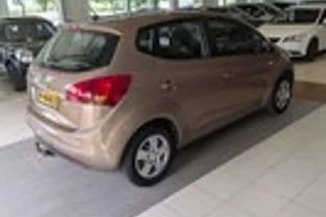 Kia Venga (2010) thumbnail 4
