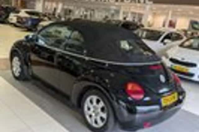 Volkswagen New Beetle (2003) thumbnail 18