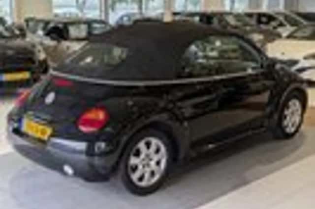 Volkswagen New Beetle (2003) thumbnail 19