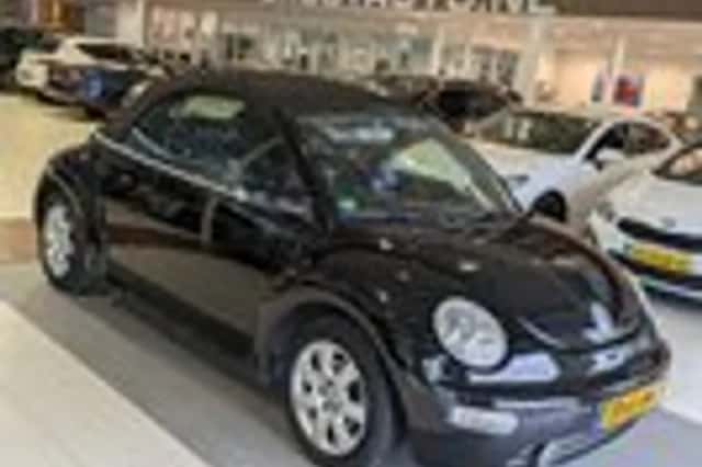 Volkswagen New Beetle (2003) thumbnail 20