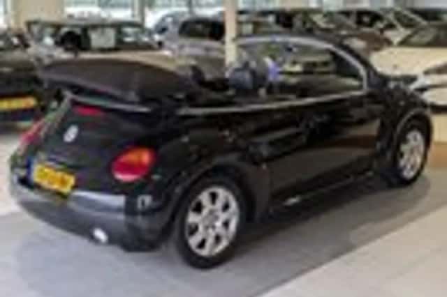 Volkswagen New Beetle (2003) thumbnail 4