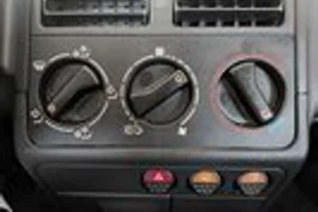 Peugeot 205 (1998) thumbnail 11