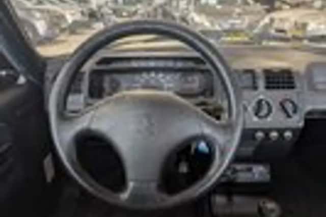 Peugeot 205 (1998) thumbnail 9