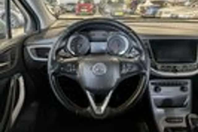 Opel Astra (2017) thumbnail 10