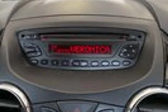 Ford Ka (2012) thumbnail 14