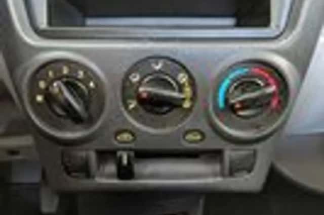 Kia Picanto (2005) thumbnail 11