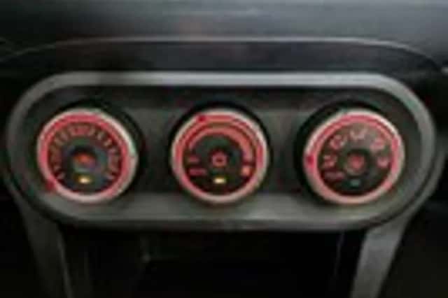 Mitsubishi Lancer (2008) thumbnail 17