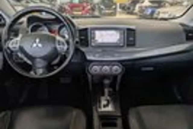 Mitsubishi Lancer (2008) thumbnail 9